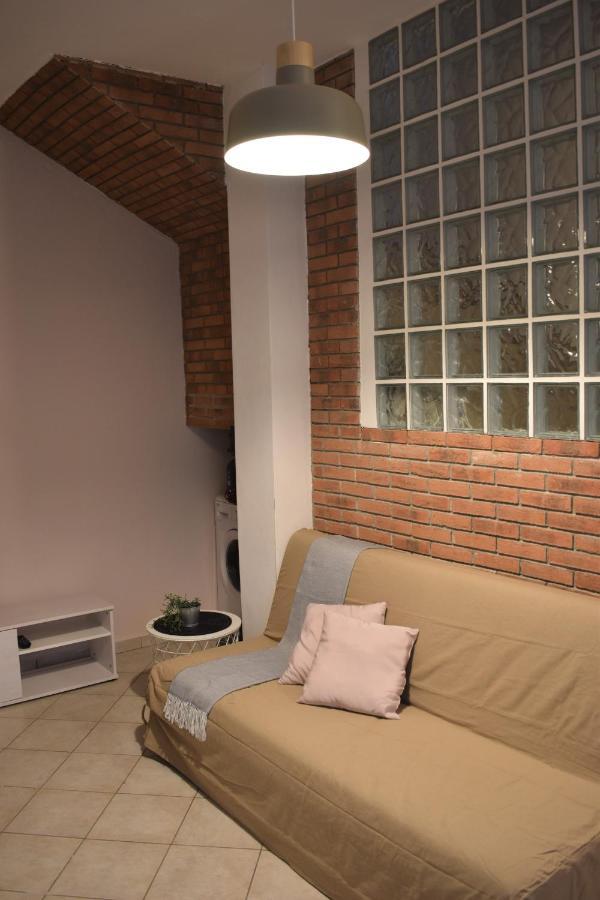 Felice House Apartment Кардано ал Кампо Екстериор снимка